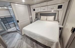 Rare Ultra-Luxury Diesel | Sleeps 9+ | 2 Bath