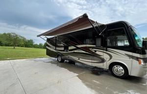 2013 Thor Motor Coach Challenger 37DT RV rental photo 2