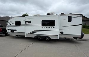 2023 Keystone RV Cougar Half-Ton 27BHS