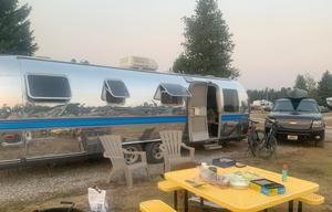 SilverStays 1981 Airstream Excella *DELIVERY ONLY*