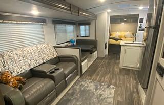 Nomadic Nature Rentals w Luxury Amenities (OG)