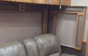 2018 Vilano 365RL RV rental photo 2