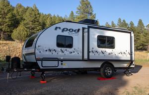 Custom Glamping R-Pod - Pet Friendly!