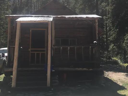 001, Loop: AREA RACETRACK CABIN