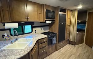 2017 Dutchmen Aspen Trail M‑2750BHS Travel Trailer