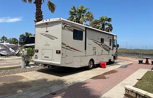 2016 Winnebago Vista 31KE RV rental photo 6