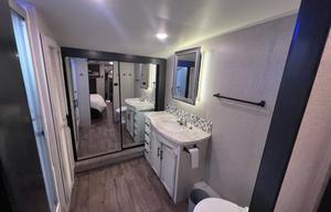 The Eagle Retreat – Luxury Jayco Eagle King Suite