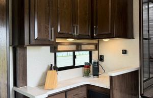 Deluxe 5th Wheel Luxury. Comfort.  Freedom.