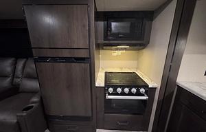 Bunkhouse - Outdoor Kitchen - Delivery Available