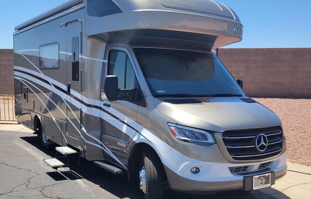 Easy to Drive 2022 Winnebago Navion, meet "Goldie"
