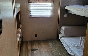 Mojo's 2017 Coachmen Catalina