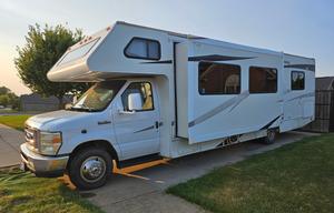 2010 Four Winds RV Chateau 31B