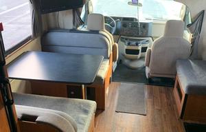 2014 Thor Motor Coach Four Winds 23A Grizzly3