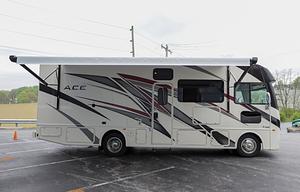 2022 ACE 27 FT Easy to Drive Class A! Sleeps 6-8
