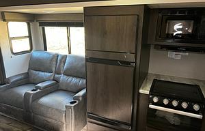 Tracy the Transcend Xplorer 261BH