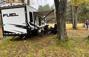 2022 Fuel 305 RV rental photo 10