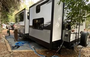 Impressive Family favorite RV! 3 slides 3 TV’s