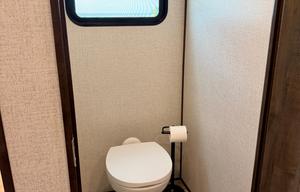 Deluxe 5th Wheel Luxury. Comfort.  Freedom.