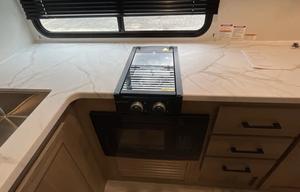 Easy Livin’ with Eileen – 2025 Coleman Camper 27'