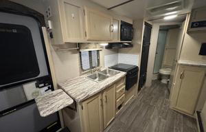 2019 Winnebago Industries Towables Micro Minnie 2306BHS RV rental photo 5