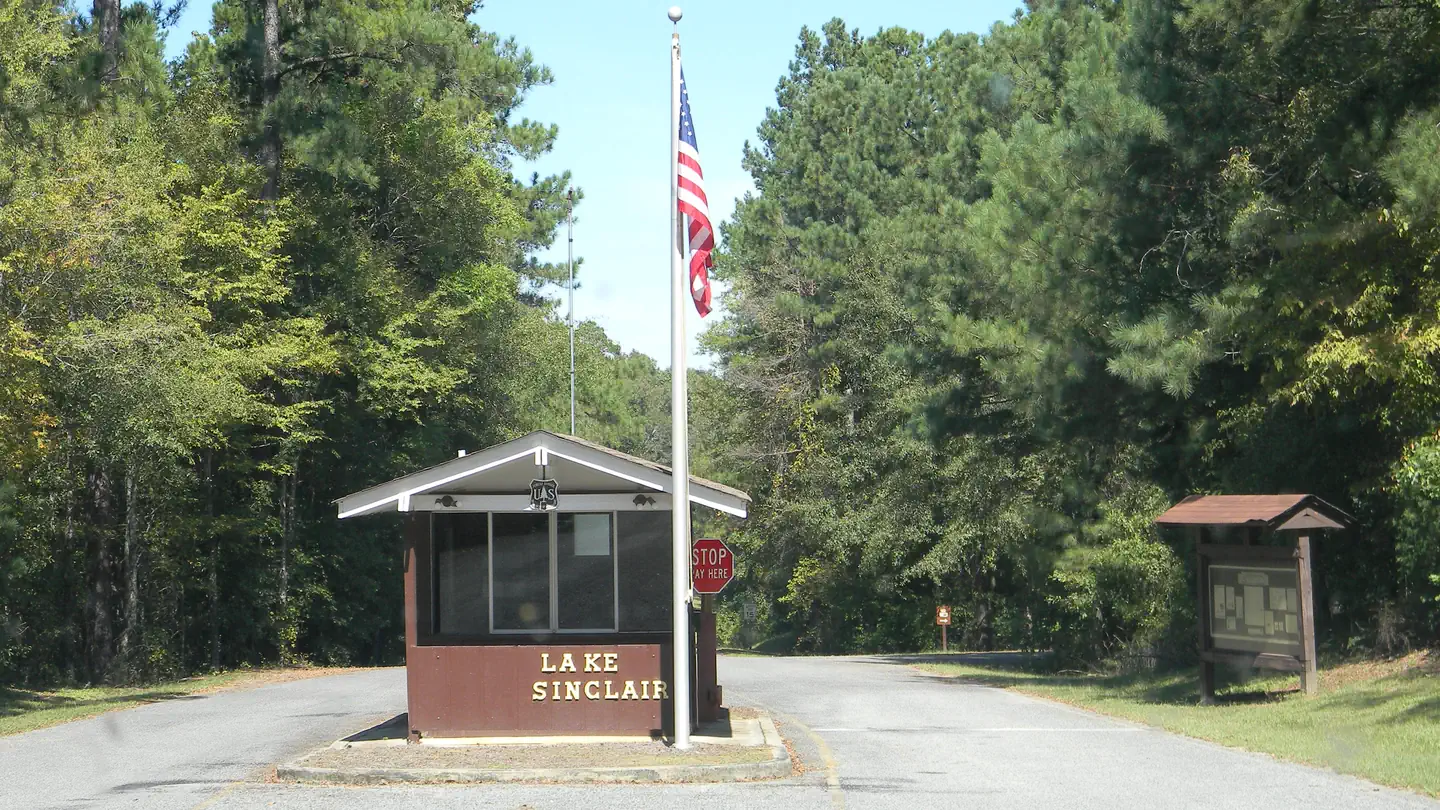 Lake Sinclair Campground