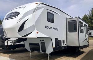 Wolf Pack Limited 315 Toy Hauler