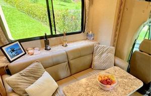 GALE - 2018 Thor Motor Coach Chateau Sprinter 24HL