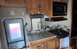 Compact Alaska RV – Simple & Stress-Free Driving