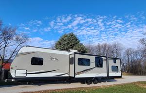 2020 Jayco White Hawk 32BHS RV rental photo 12
