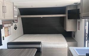 Springdale 1800BH – Your Cozy Adventure Trailer