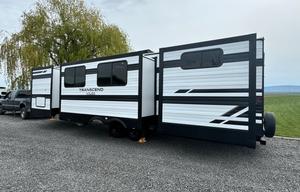 2024 Grand Design Transcend Xplor 33ft Luxury BH