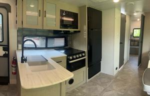 2023 Wildwood X-Lite 28VBXL RV rental photo 8
