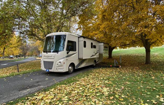 "Co-Pilot Cruiser" 2022 Winnebago Vista 27P