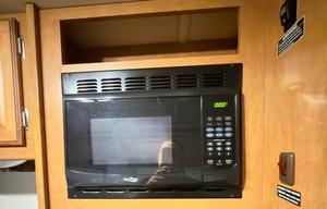 2015 Minnie Winnie 31K RV rental photo 18