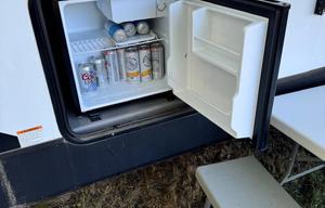 Fully Stocked 2021 Kodiak 283BHSL – Sleeps 10