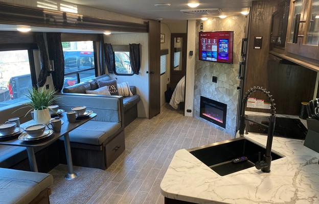 Memory Maker - Delivery & Set Up Offered Sleeps 10