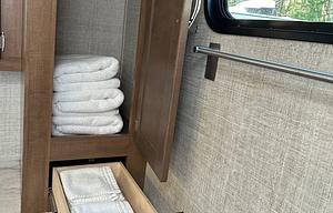 Traveler – Compact Comfort for Your Next Adventure