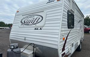 Light Weight Jayco Travel Trailer SUV towing