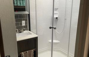 Spacious TWO Bedroom Home Away From Home-Bunkhouse