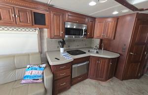 Luxury Winnebago Tour 40CD Experience