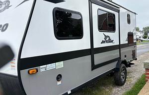 2022 Jayco Jay Flight SLX 8 242BHS RV rental photo 9