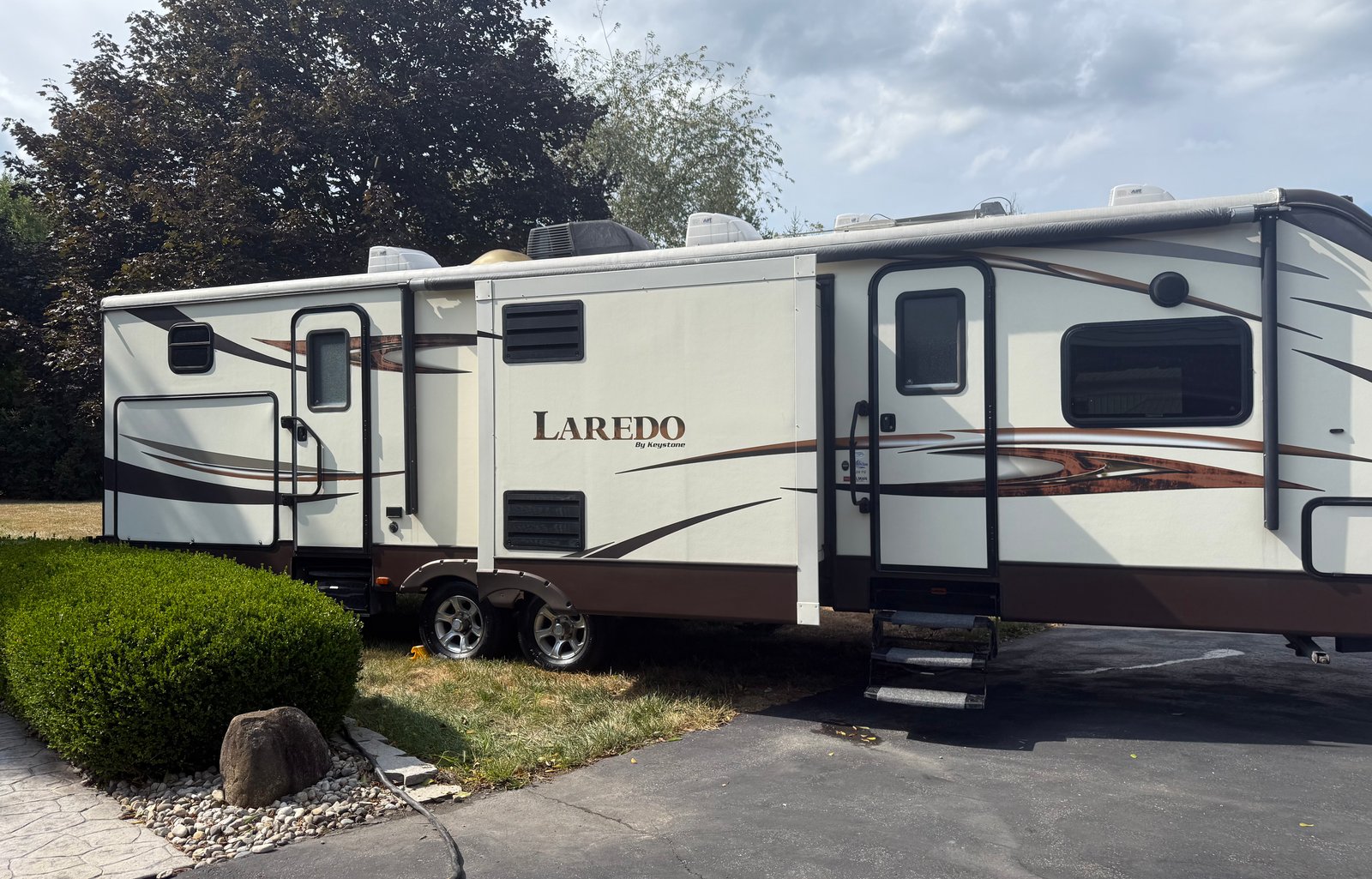 Spacious & Fully Stocked Family Camper