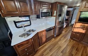 2014 Georgetown 351DSF RV rental photo 18