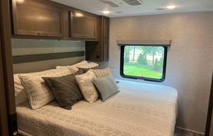 Thor Motor Coach Hurricane 34J