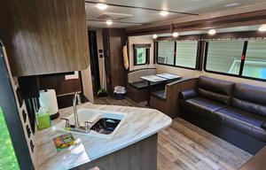 Awesome Bunkhouse. Great for up to 10 guests.