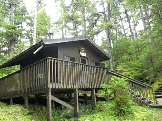 W16, Loop: AREA FROSTY BAY CABIN