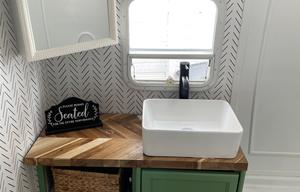 Fully Renovated! Great for families or glamping!