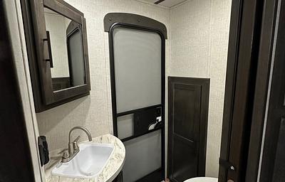 2022 Cruiser Aire 33BHB - Big Family RV Rentals