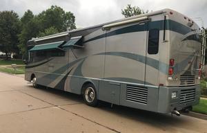 04 Winnebago Journey (A great rolling vacation)