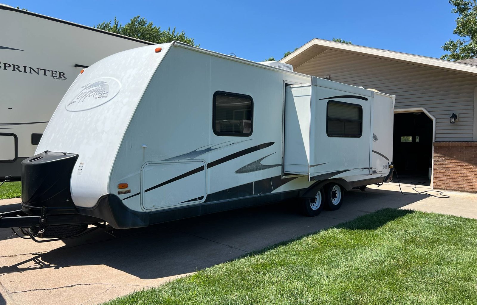 2004 Keystone RV Zeppelin Z281